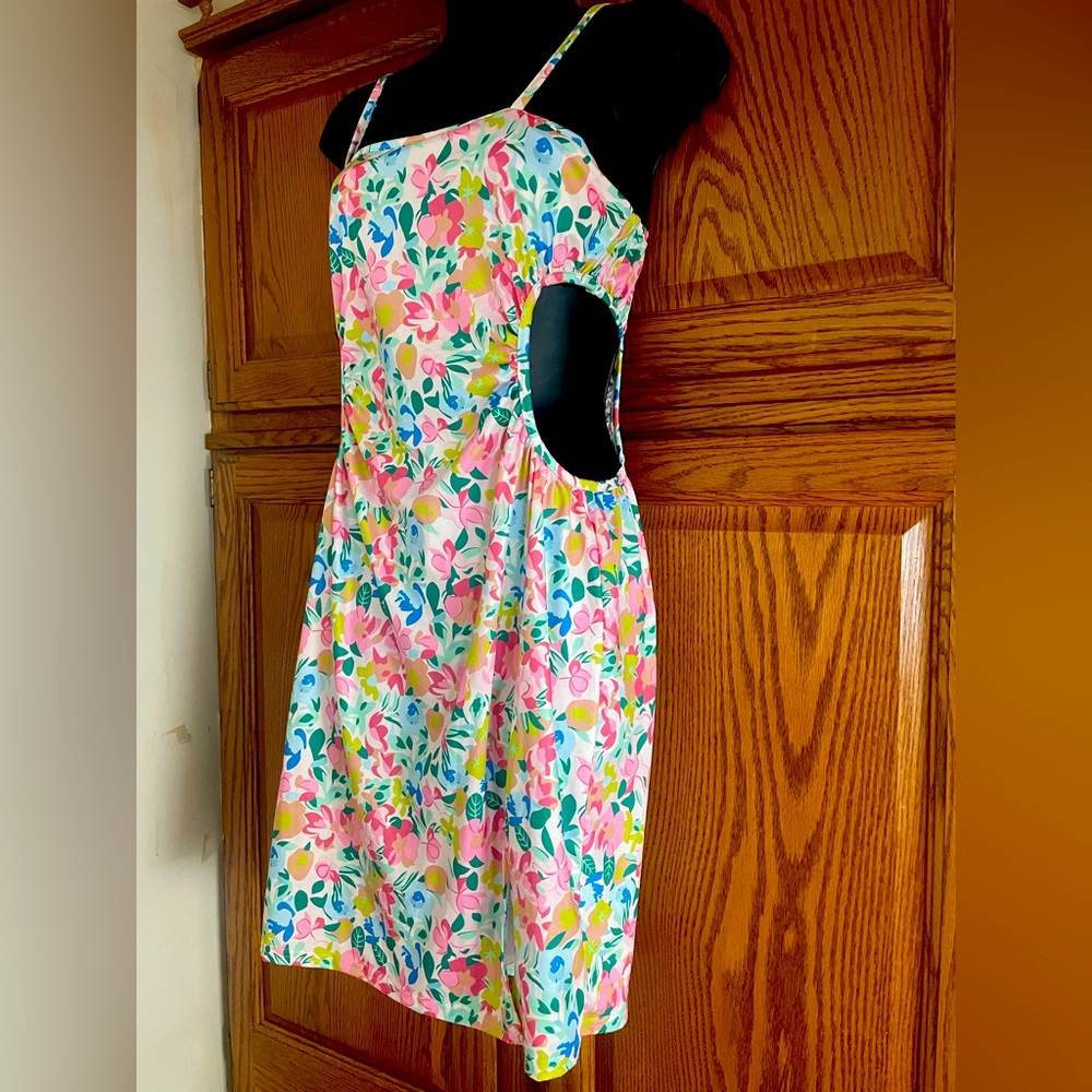 Summery cutout dress 🌸